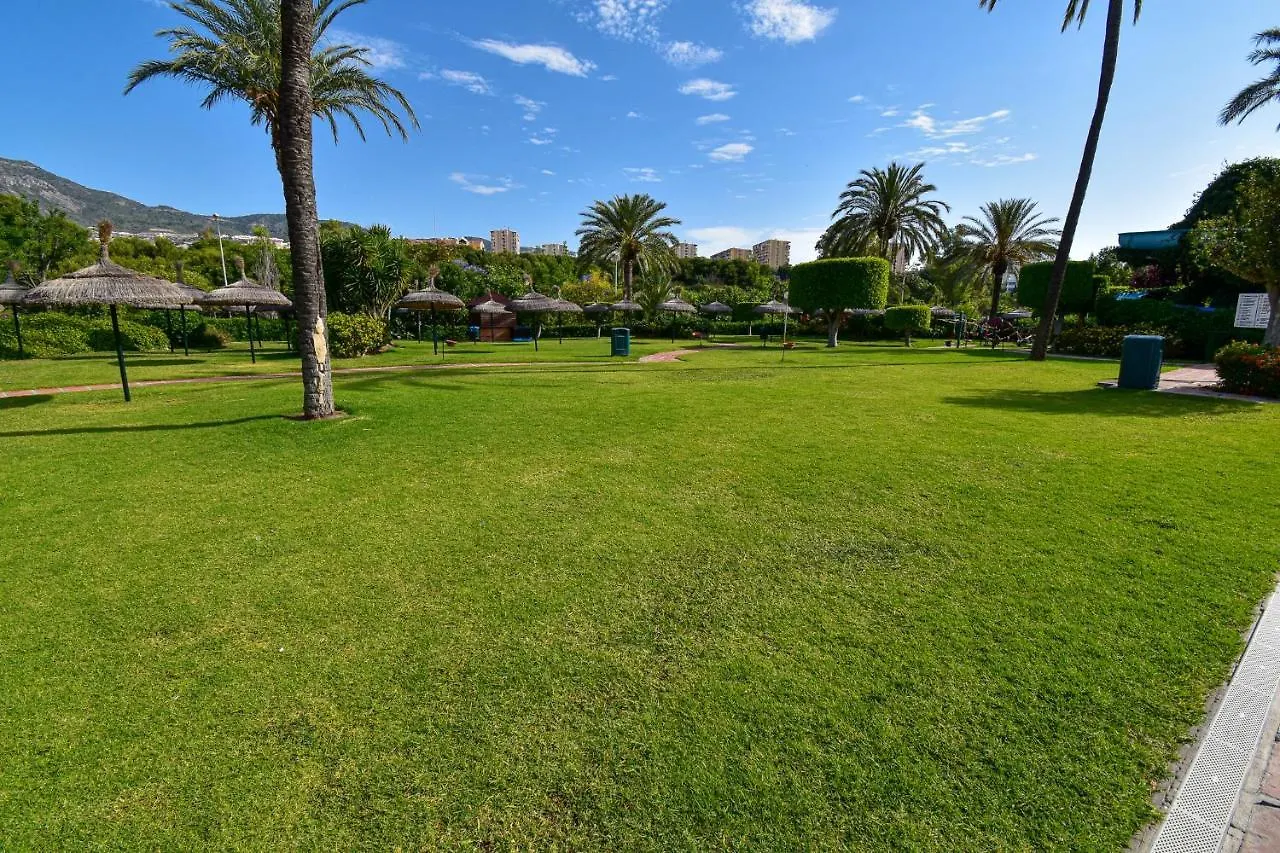Benal Beach, Luxury Sea & Mountain View Beachside 1 Bedroom Apartment Benalmádena