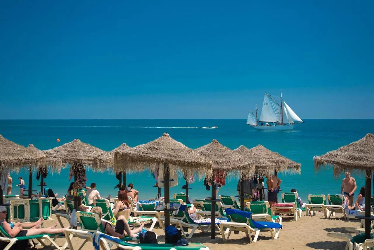 Benal Beach, Luxury Sea & Mountain View Beachside 1 Bedroom Apartment Benalmadena